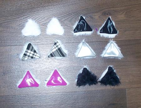 white  cyber neko oreille